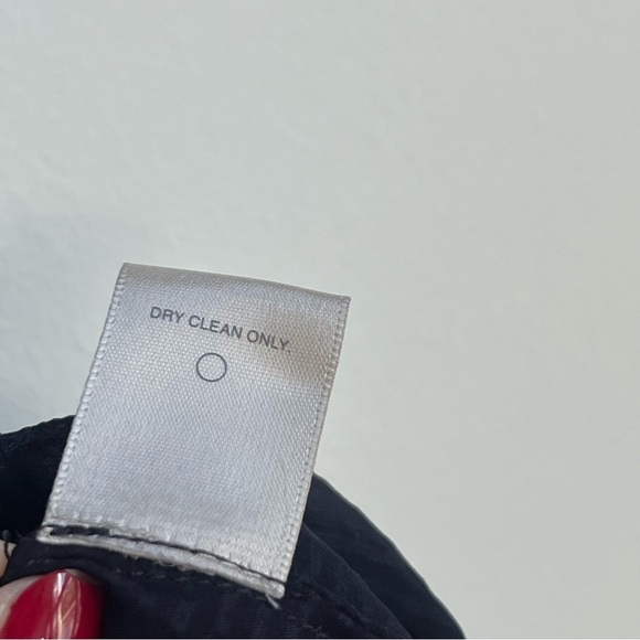 JASON WU  Sleeveless Mock Neck 100% Silk Top Navy Blue Sleeveless Gold Bar 4 - Picture 11 of 15